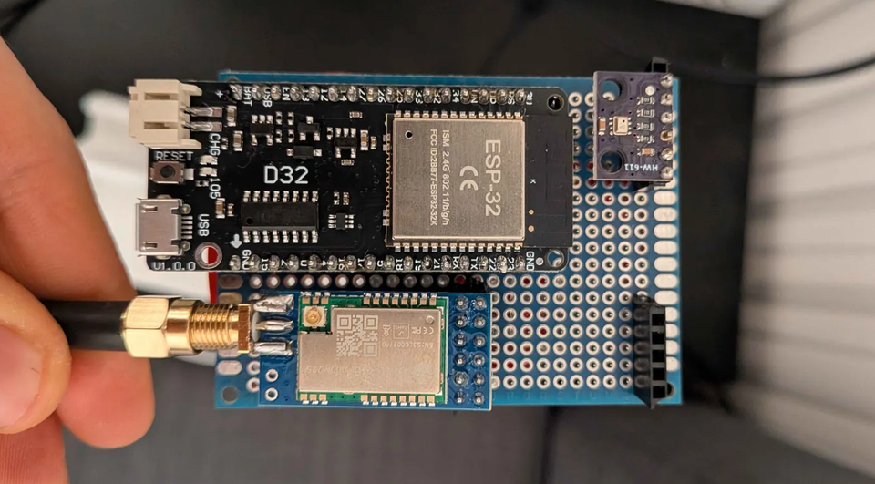 Meshtastic DIY ESP32 with the DX-LR30 SX1262 Test